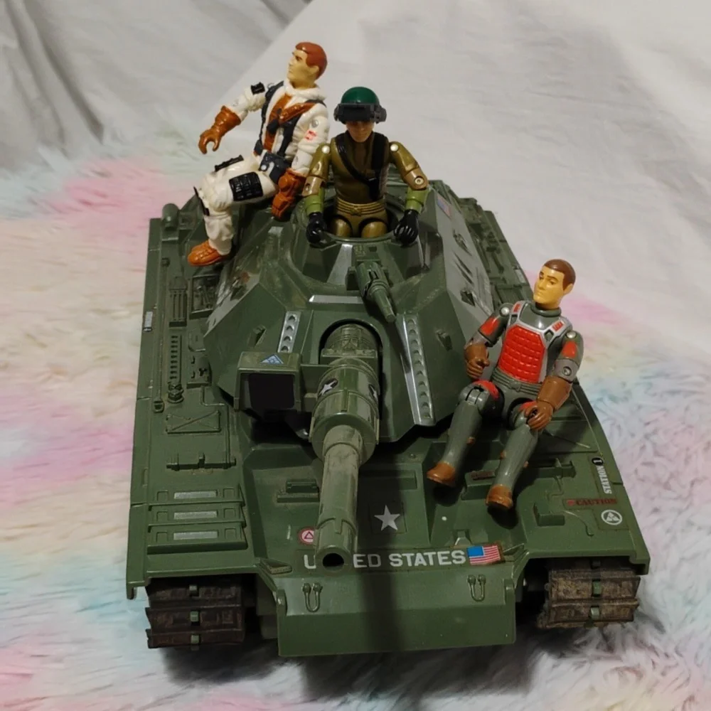 (A-4) GI Joe Mobat Motorized 1982 Battle Tank W 3 80's GI Joe Action Figures